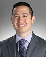 Dr. Shawn Vuong headshot